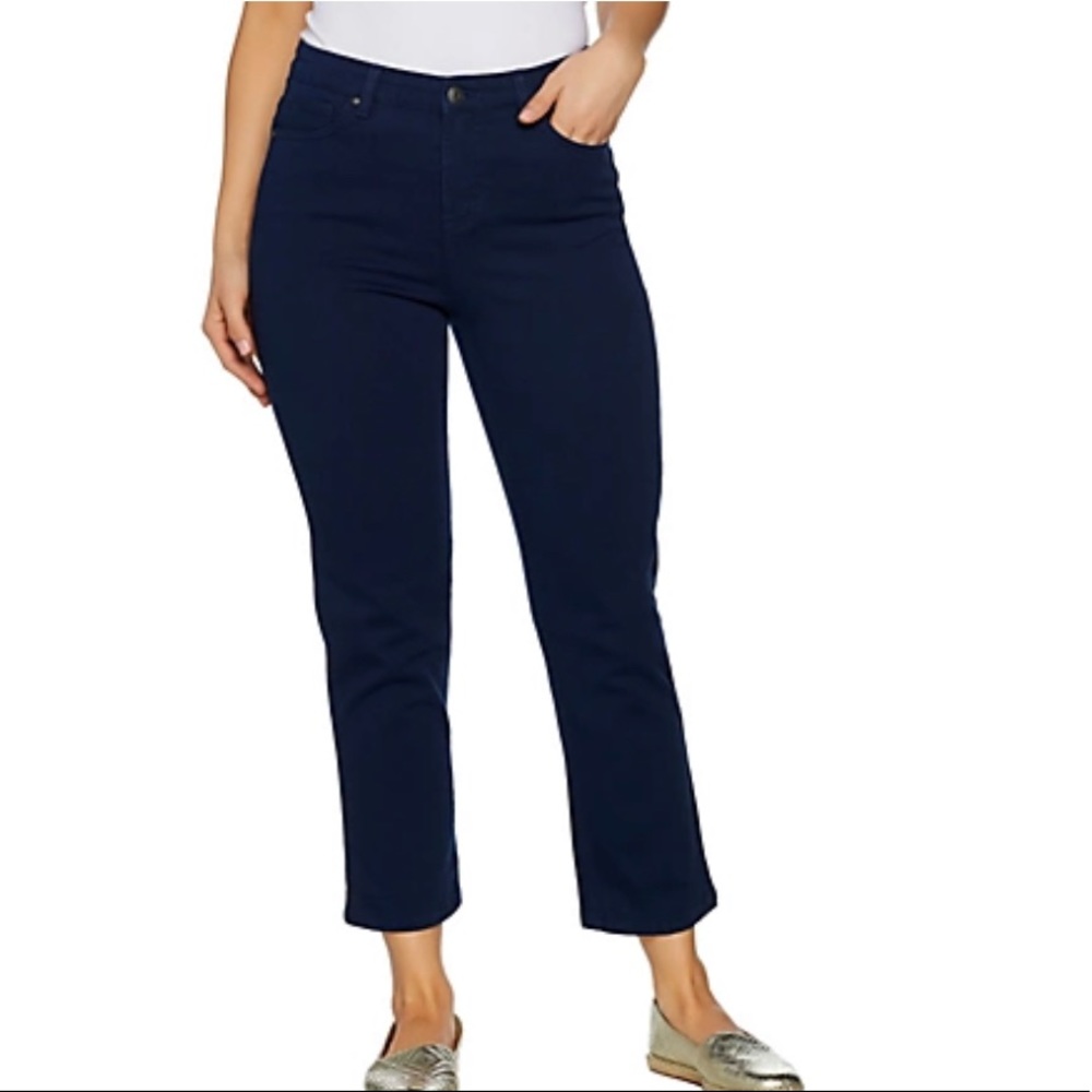 Denim&Co Color Stretch Denim 5-Pocket Crop Pants (A293709)